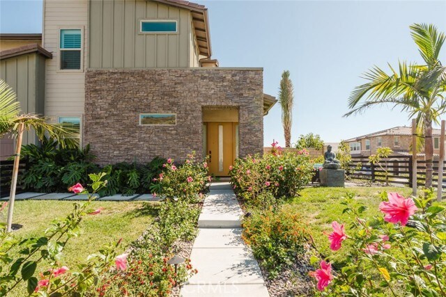 Foto del edificio - 11743 Canoga Ave
