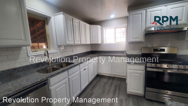 Building Photo - 4 br, 2 bath House - 1669 N 250 W