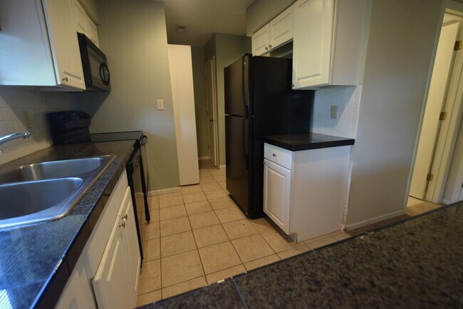 Building Photo - 532 Monte Vista Ct