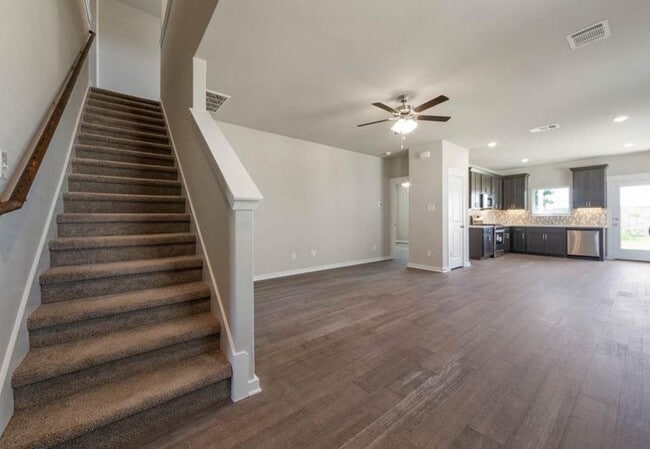 Building Photo - 2221 Rocoso Trl