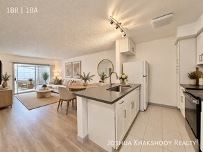 Building Photo - 1603 N Poinsettia Pl
