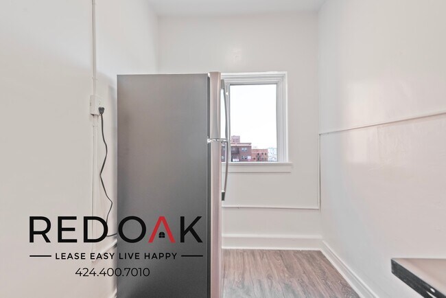 Foto del edificio - 687 Shatto Pl