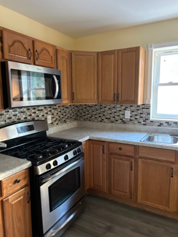 Foto del edificio - 2906 Ezekiel Ave