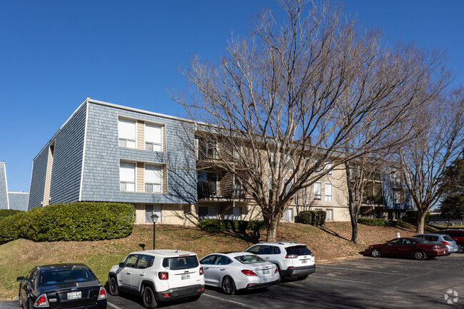 Building Photo - Tara Hills Apartments