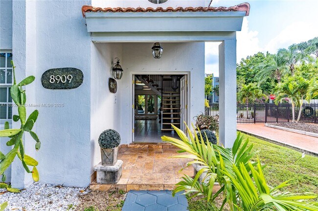Building Photo - 8909 SW 108th St