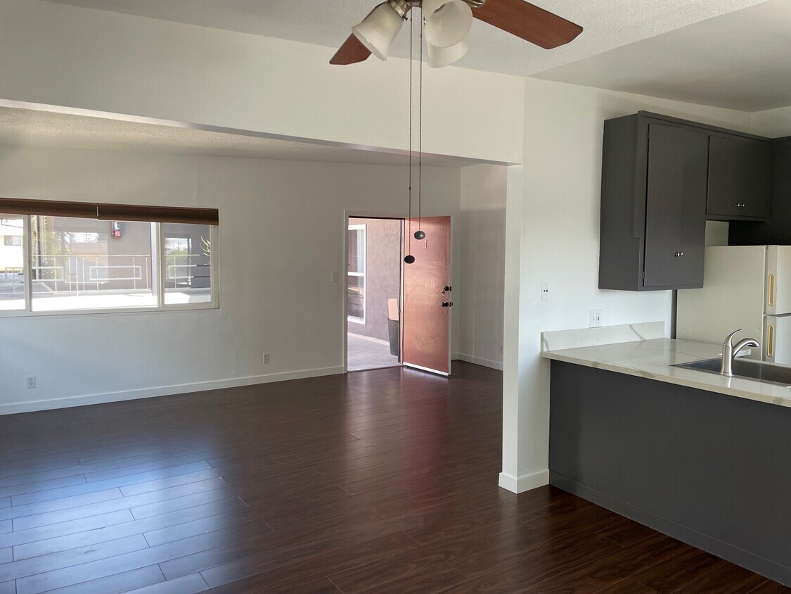 Foto principal - 901 N Inglewood Ave