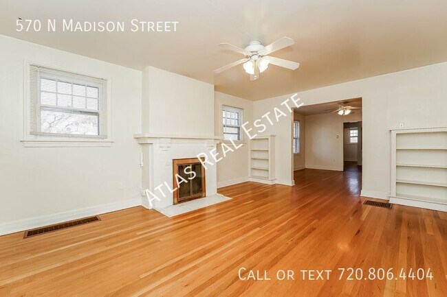Foto del edificio - 2 weeks free rent!! Amazing 3 Bed 2 Bath D...