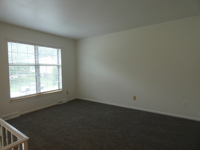 Foto del edificio - 5901 Creek View Dr