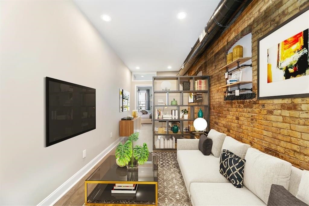 Foto principal - 167 Columbus Dr