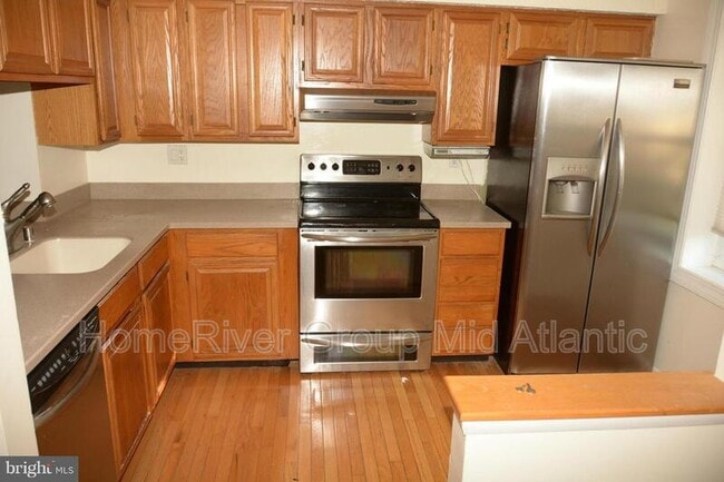Foto del edificio - 6043 Rowanberry Dr
