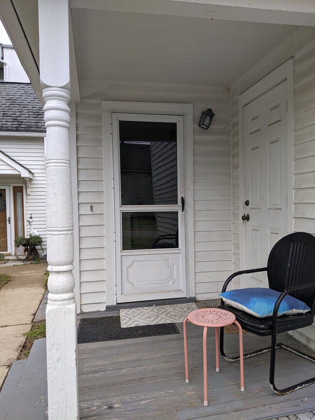 Building Photo - 501 W Forest Ave