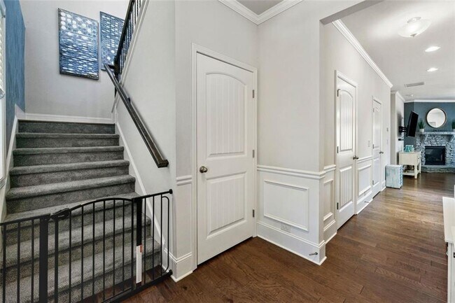 Foto del edificio - 6623 Rivergreen Rd