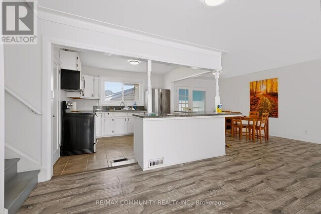 Photo du bâtiment - 123 Rollins Dr