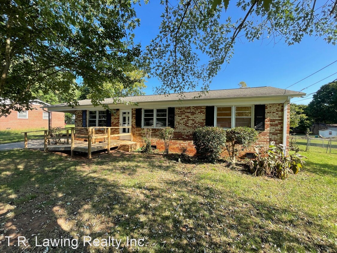 Primary Photo - 3 br, 1 bath House - 1721 Kings Road