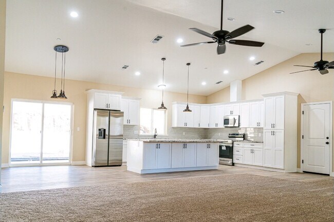 Foto del edificio - 40023 Woodsong Wy