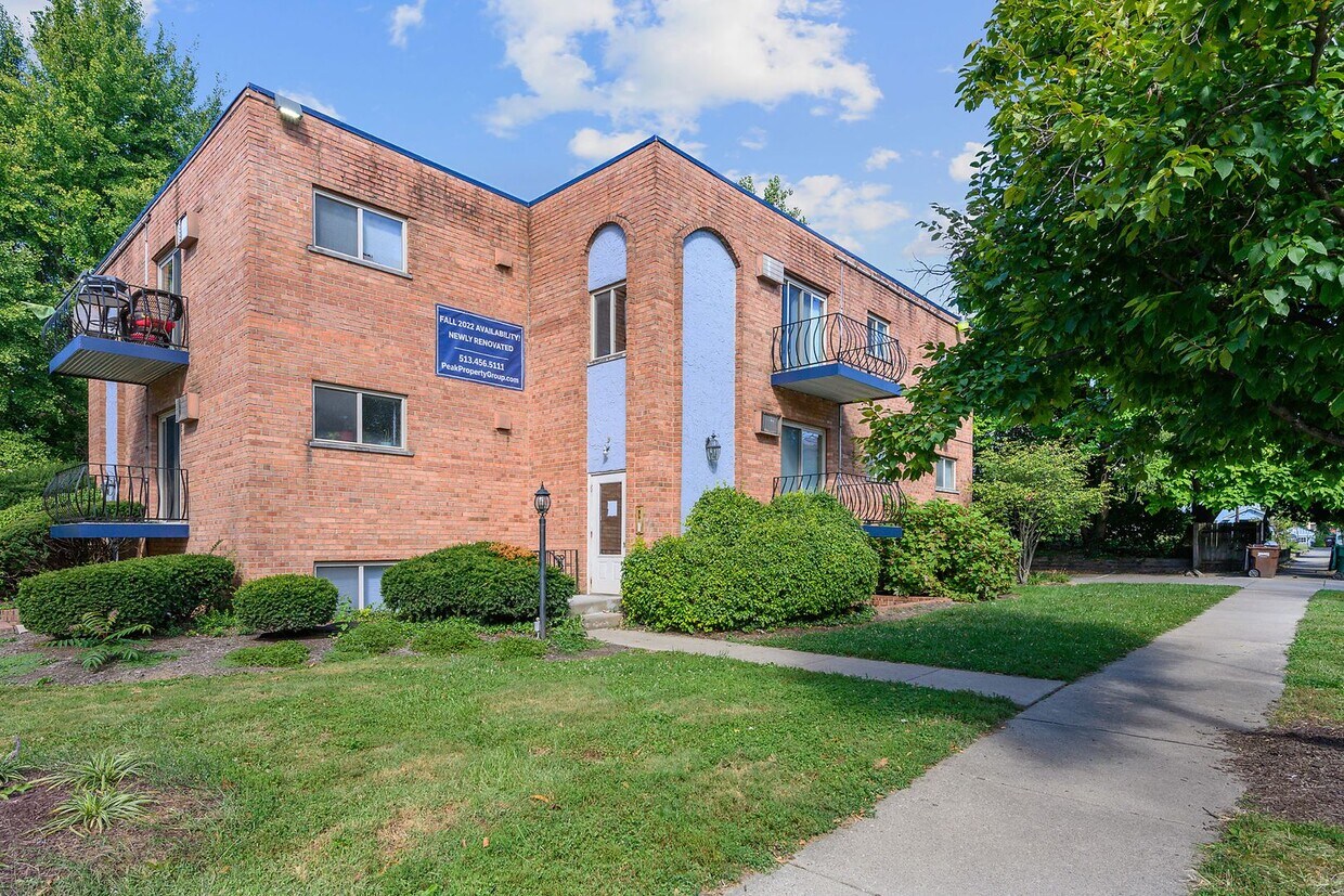 3505 Telford St Unit 3505 1, Cincinnati, OH 45220 Room for Rent in