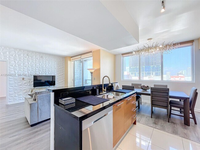Foto del edificio - 244 Biscayne Blvd