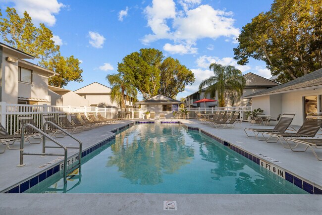 Building Photo - The Park at Murano