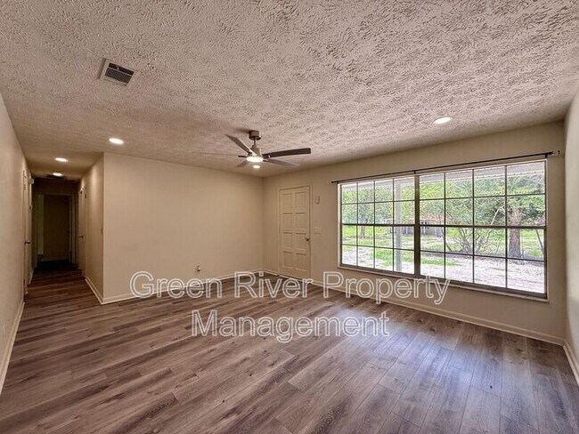 Foto del edificio - 7398 Worthington Rd