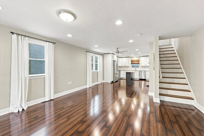 Foto del edificio - 447 E 12th Ave