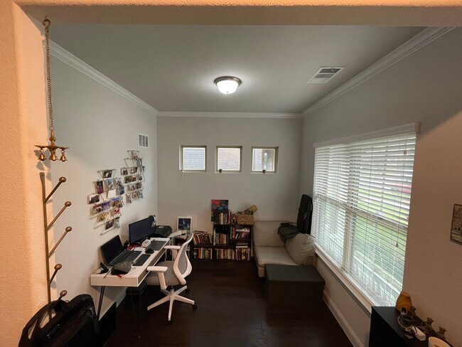 Building Photo - 1053 Margo Dr