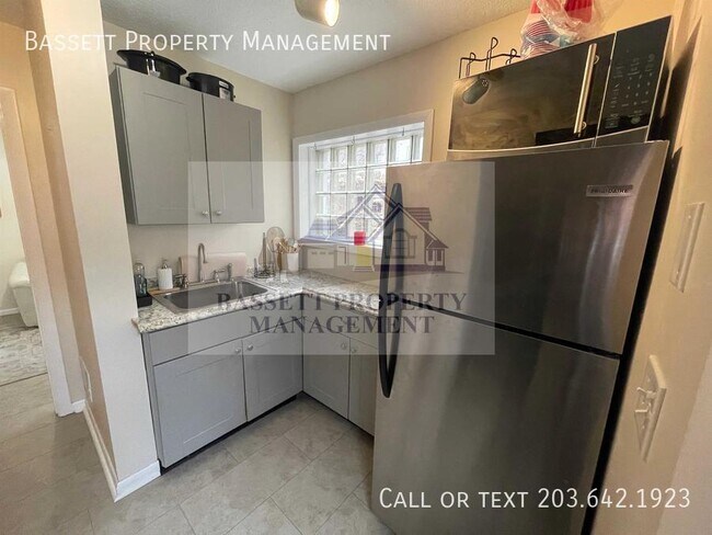 Building Photo - 2 Clark Ave