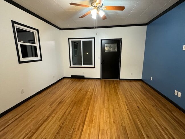 Building Photo - 6-Bedroom Home with BBQ Haven, She-Shed, a...