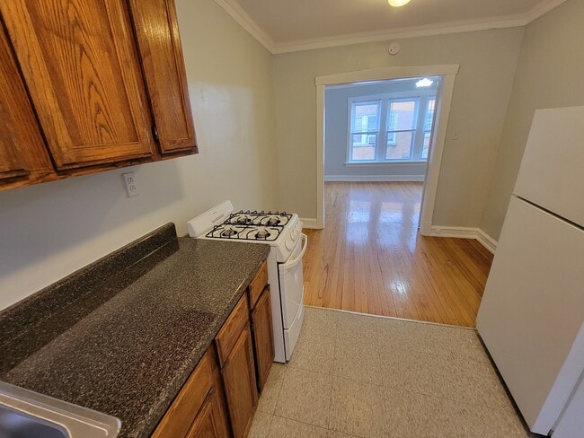 Foto del edificio - 4824 N Avers Ave