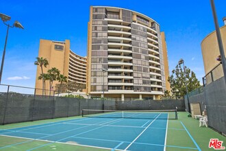 Building Photo - 4316 Marina City Dr