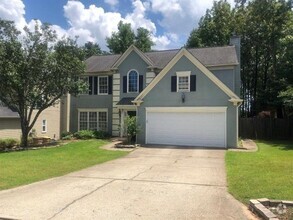 Building Photo - 740 Cirrus Dr