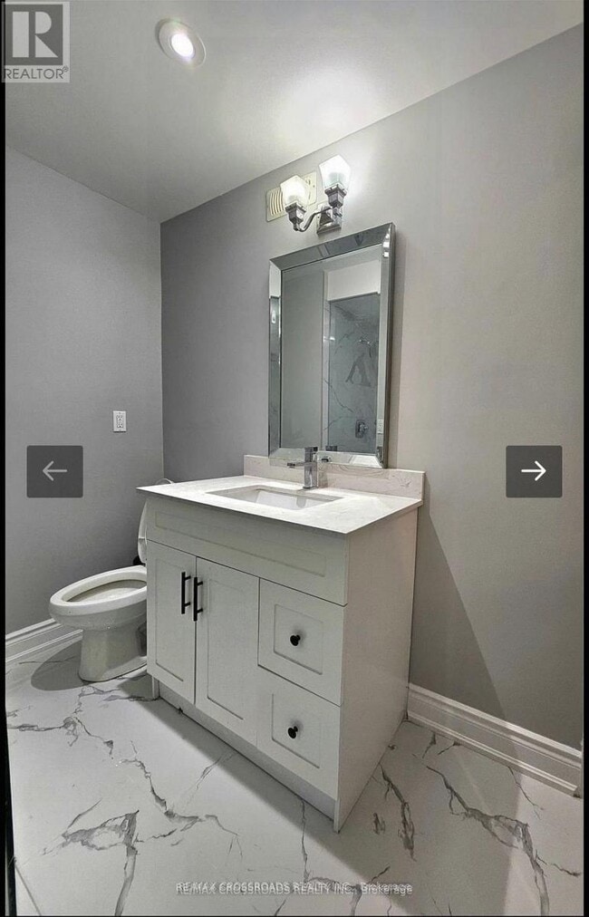 Building Photo - 3 Honey Dr