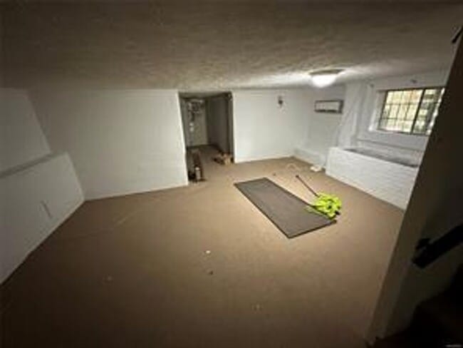 Building Photo - Charming 3 Bed/2 Bath Home in Montgomery - $1425/mo