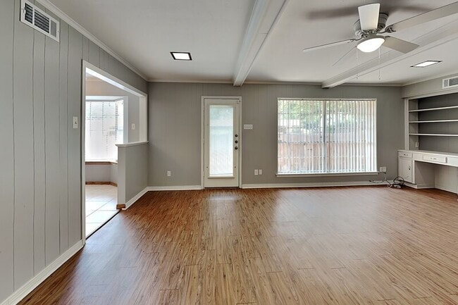 Building Photo - 4308 Harvest Hill Rd