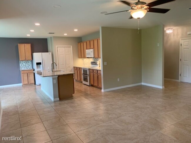 Foto del edificio - 4 br, 2 bath House - 7284 Mikasa Dr