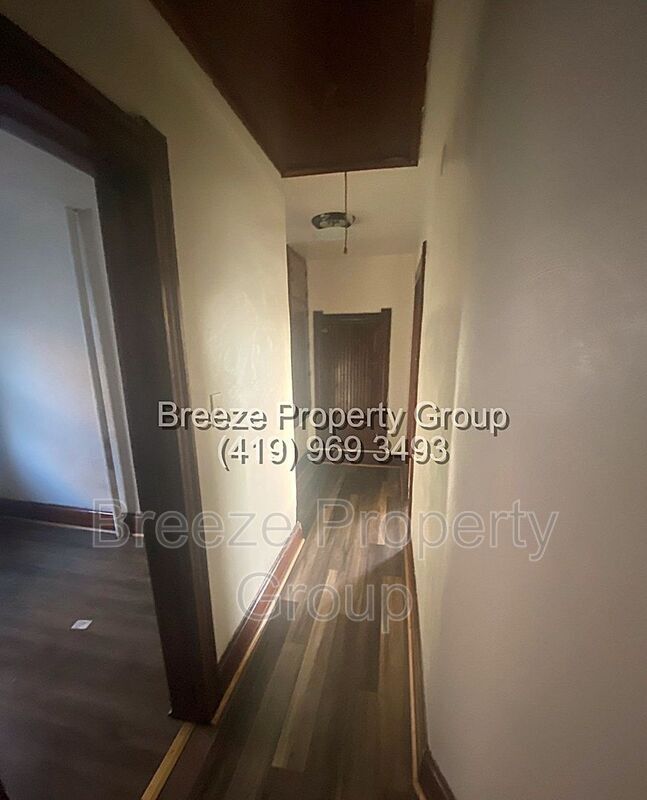 Foto del edificio - 220 E Pearl St