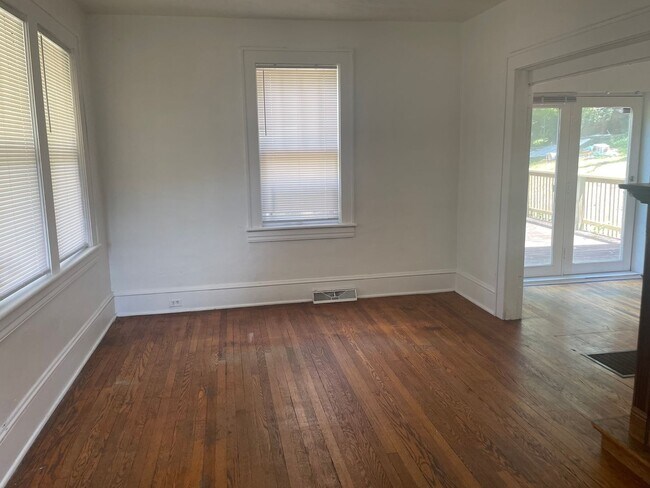 Foto del edificio - 3 bedroom 1 bath house for rent
