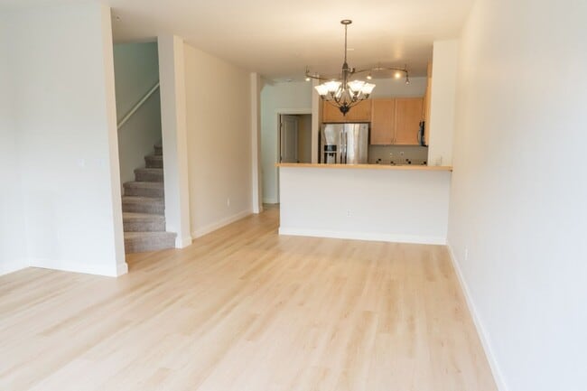 Foto del edificio - 3Bd/2.75Ba Renton Townhouse