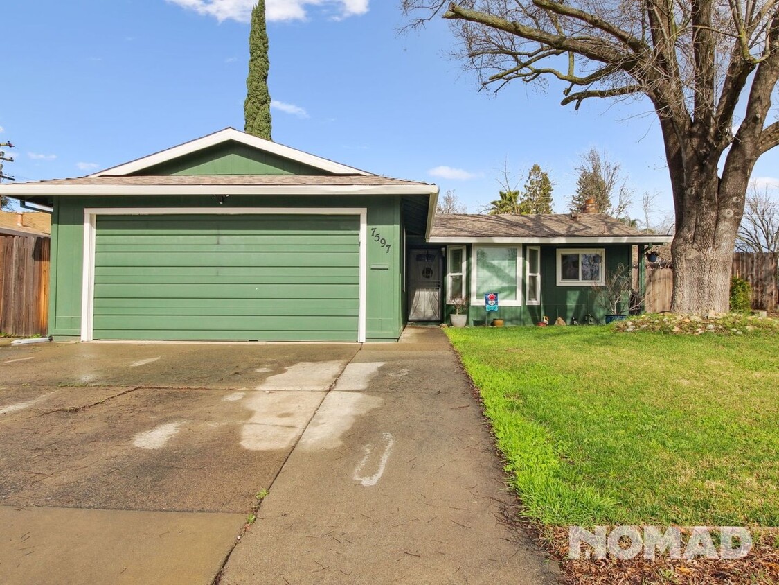 Primary Photo - 3 Bedroom Single Family Home in Citrus Hei...