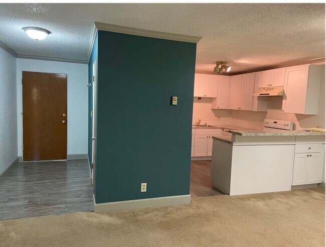 Building Photo - Benson Hill 1 bed 1 bath condo with patio