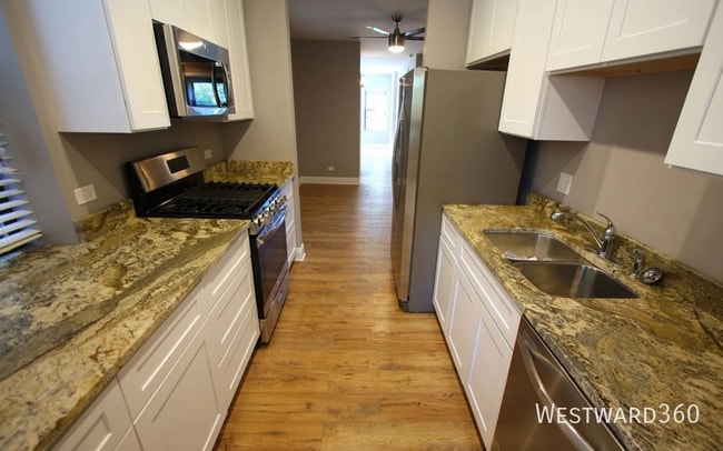Photo - 1120 W Addison St-#3 Apartment