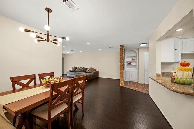 Foto del edificio - 12971 Trail Hollow Dr