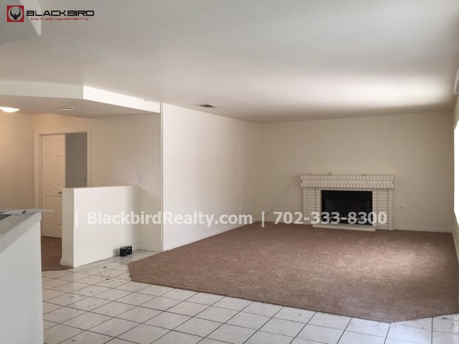 Building Photo - 1512 Ironbark Dr