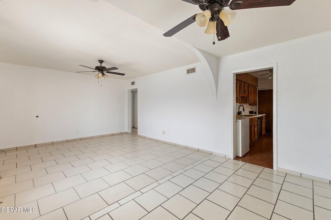 Foto del edificio - 4723 Tredlow Ct