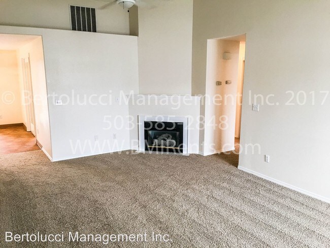 Building Photo - 1531 Canary Ct NE