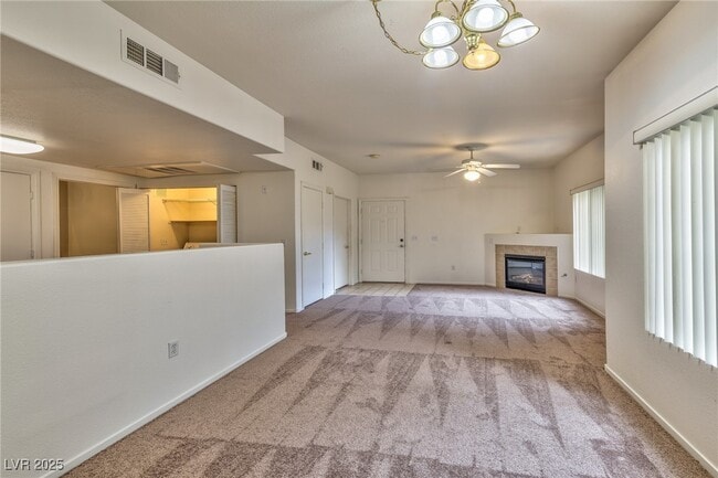 Building Photo - 3400 Cabana Dr