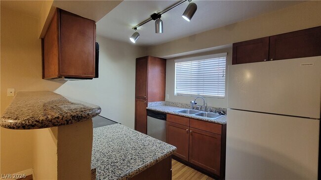 Building Photo - 2750 S Durango Dr