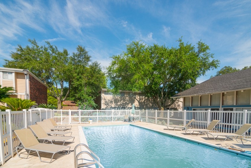 Primary Photo - Gulf View Apartments