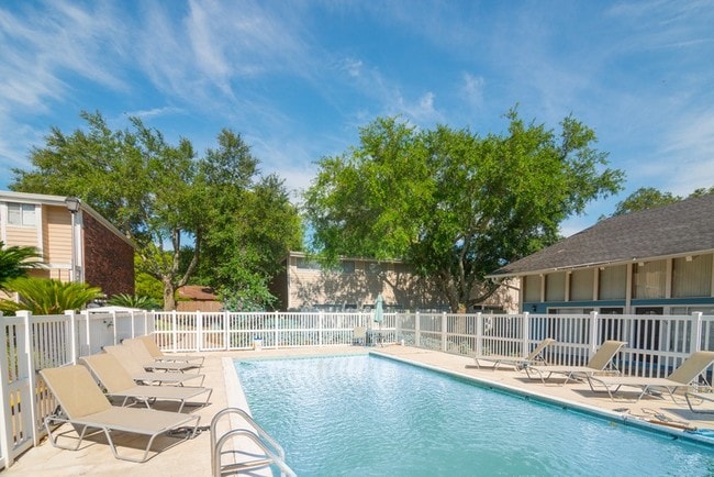 Building Photo - Gulf View Apartments