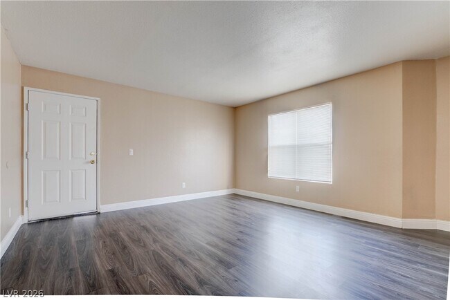 Foto del edificio - 6800 E Lake Mead Blvd