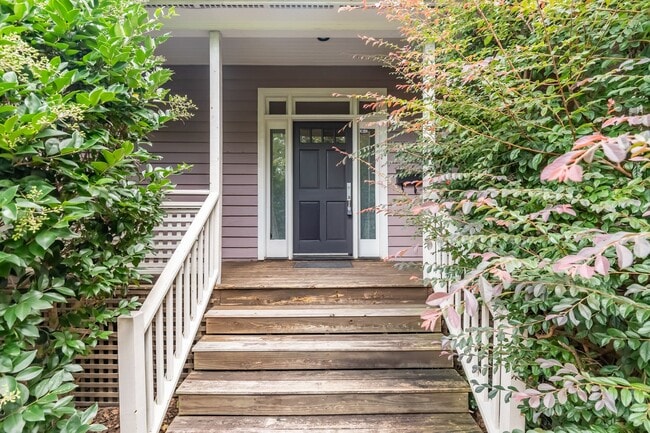 Building Photo - Spacious 3BR/2BA home in Chapel Hill!